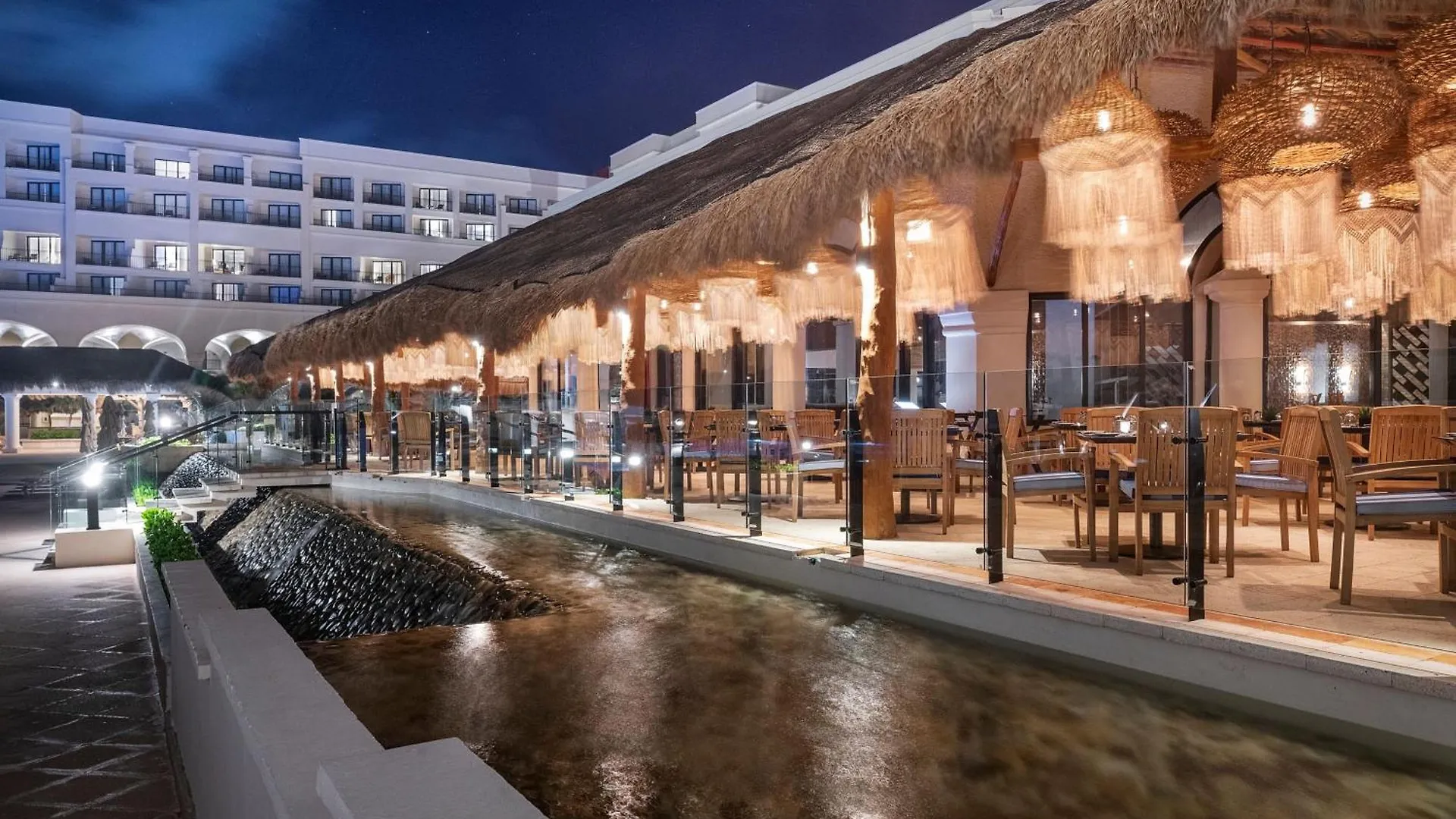 Marriott Cancun, An All-Inclusive Resort  קנקון